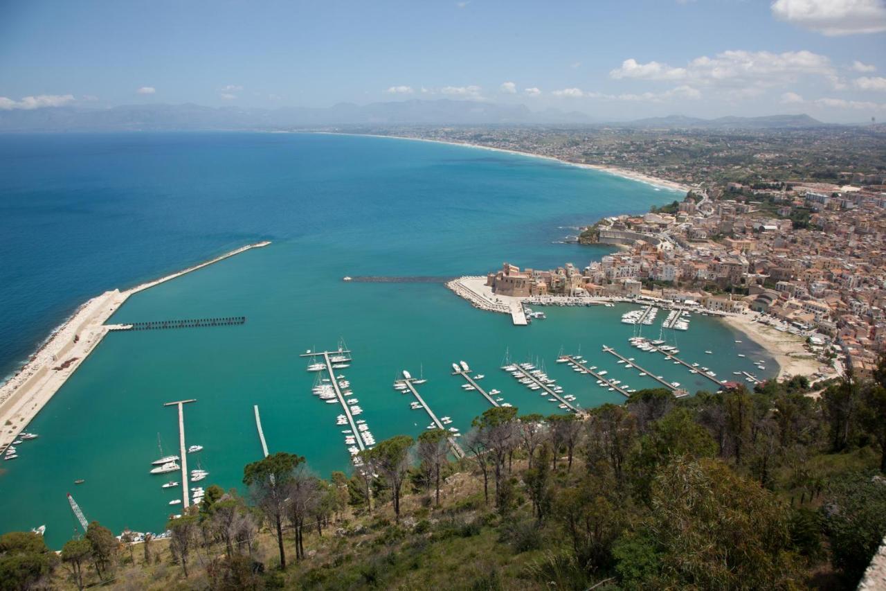 La Terrazza Sul Porto Apartment Castellammare del Golfo Luaran gambar